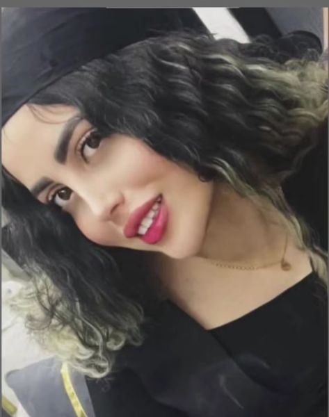 آیدا ایزدی