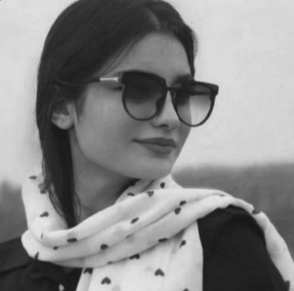 آتنا رازدار