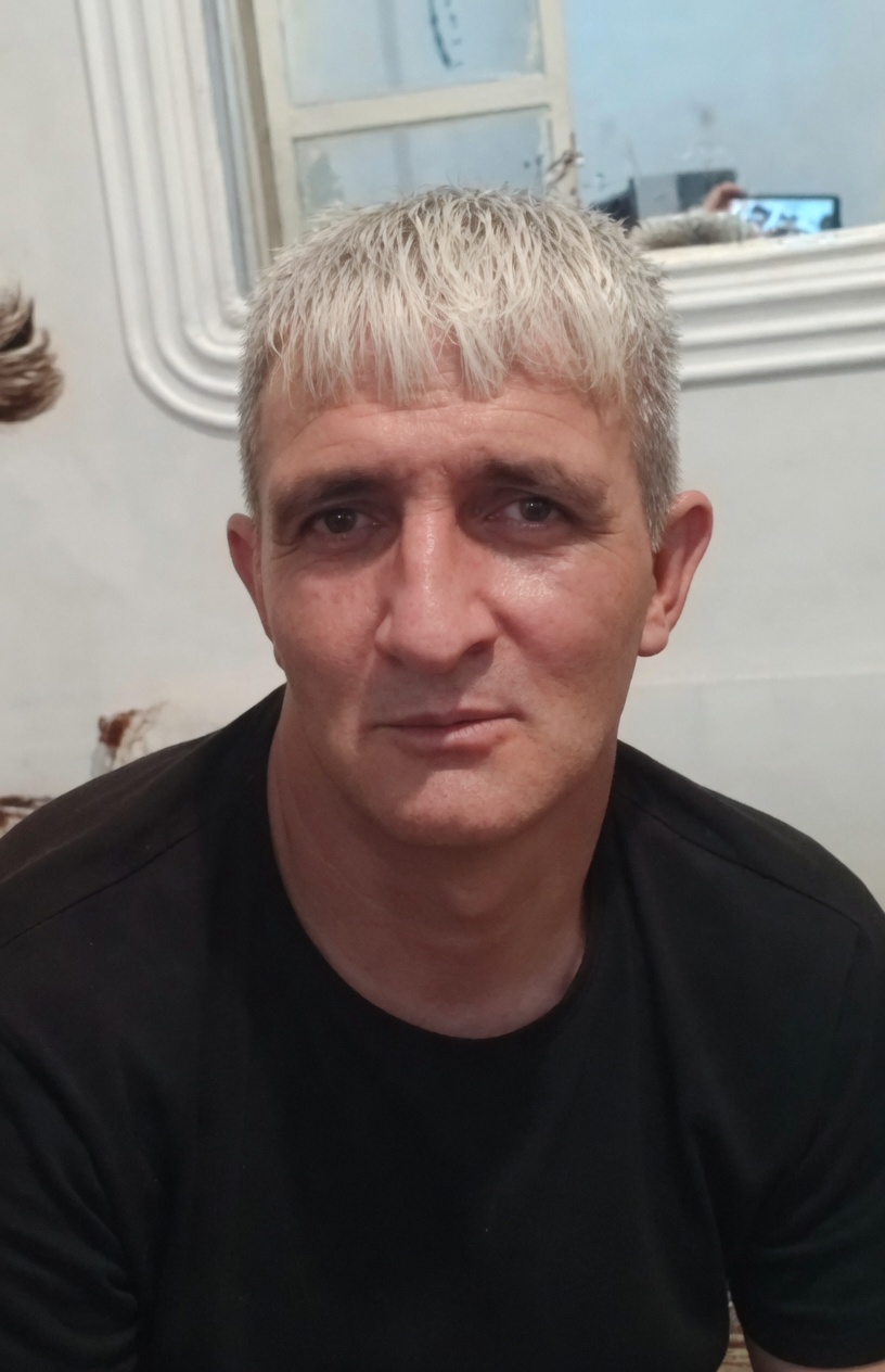 Sadan Hassani Veis Moradi