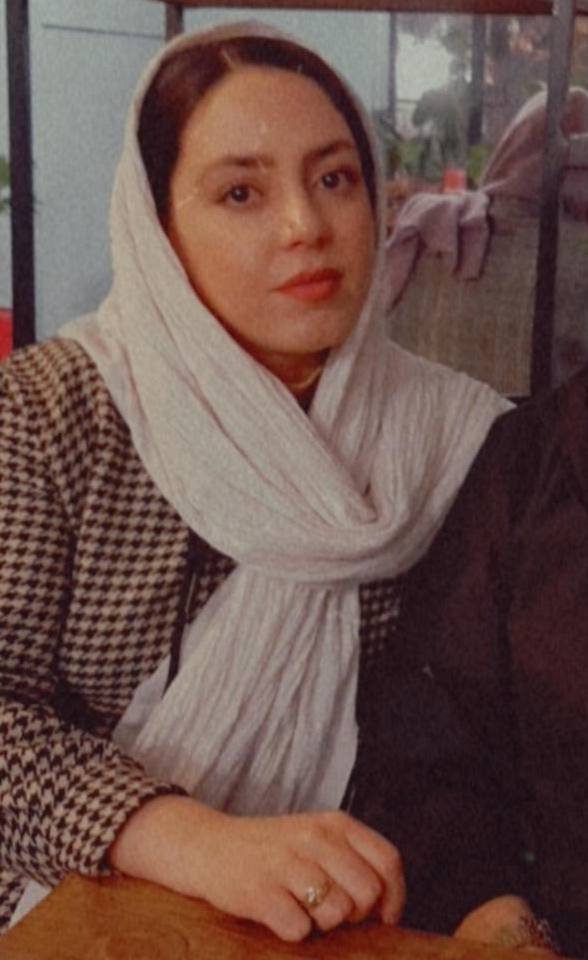 سپیده پاریزی