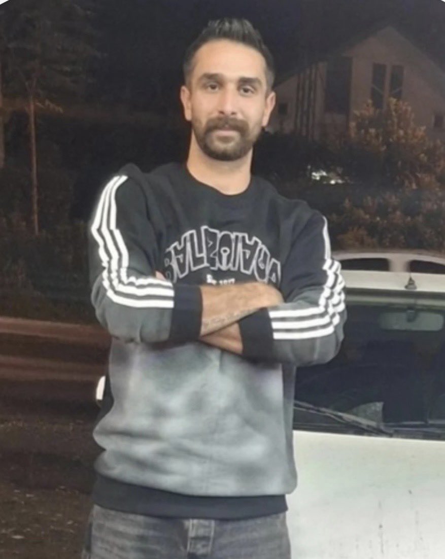 رضا اکبری